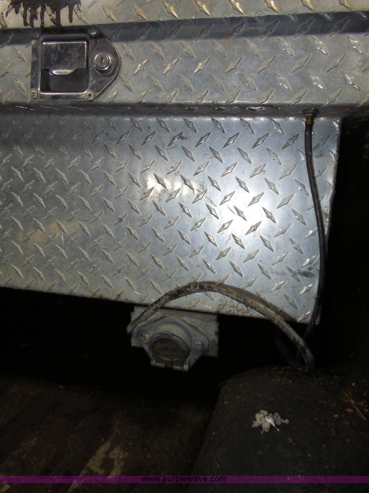 image for item J8818 2000 Ford F150 XLT SuperCab pickup truck