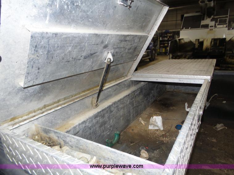 image for item J8818 2000 Ford F150 XLT SuperCab pickup truck