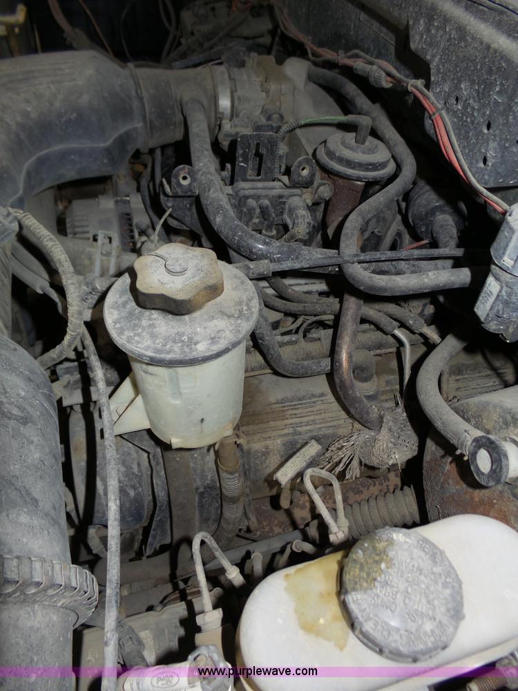 image for item J8818 2000 Ford F150 XLT SuperCab pickup truck