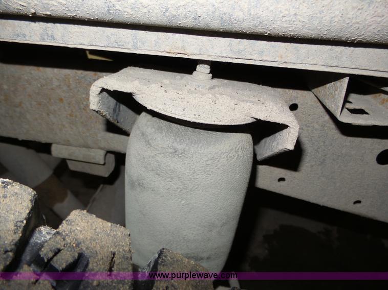 image for item J8818 2000 Ford F150 XLT SuperCab pickup truck