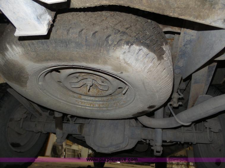 image for item J8818 2000 Ford F150 XLT SuperCab pickup truck