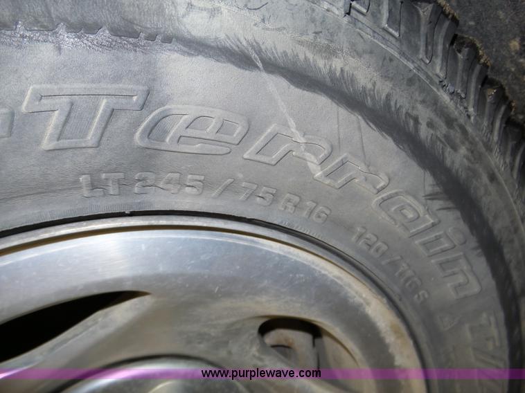 image for item J8818 2000 Ford F150 XLT SuperCab pickup truck