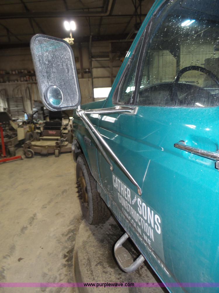 image for item J8821 1995 Ford F450 Super Duty flatbed truck