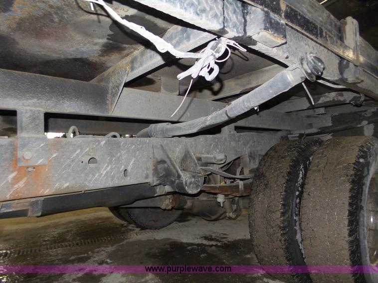 image for item J8821 1995 Ford F450 Super Duty flatbed truck