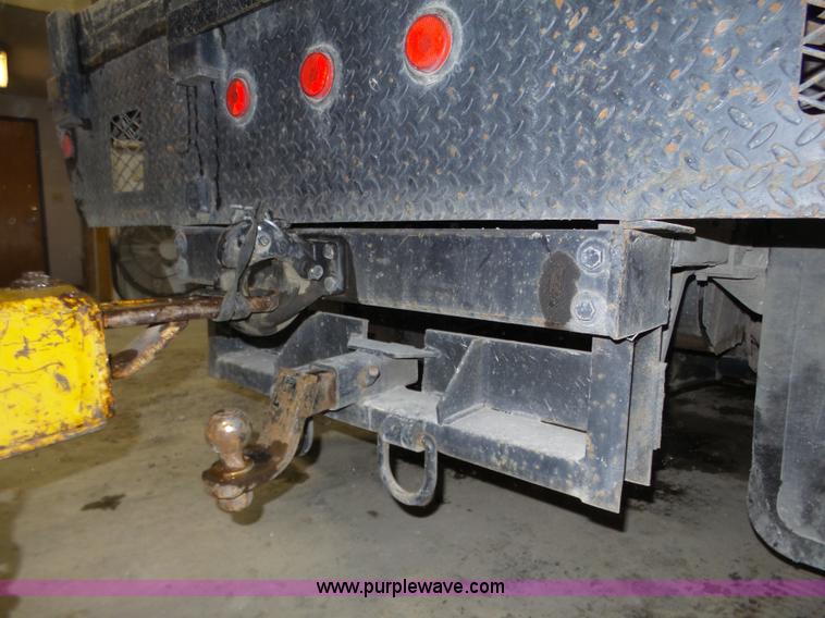 image for item J8821 1995 Ford F450 Super Duty flatbed truck