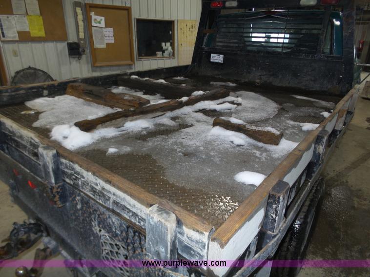 image for item J8821 1995 Ford F450 Super Duty flatbed truck
