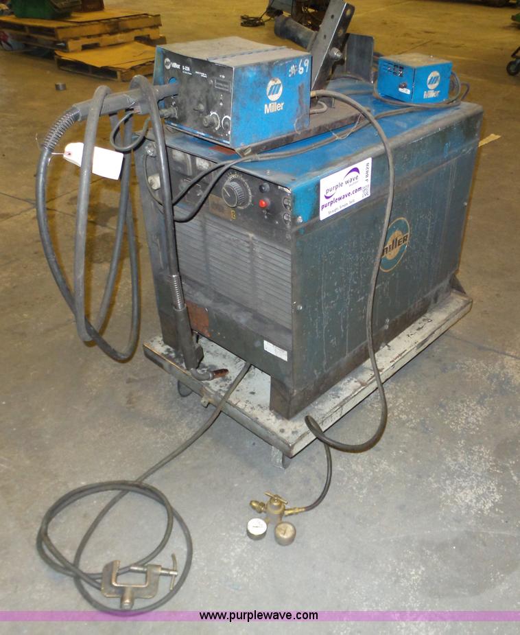 Miller Deltaweld 450 wire feed welder in Grand Island, NE Item J8828