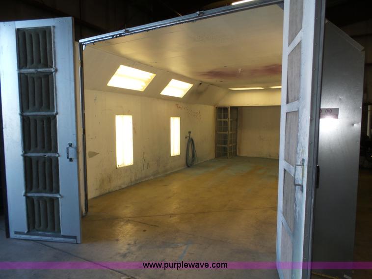 image for item J8831 2014 Standard CBS4603-3B paint booth