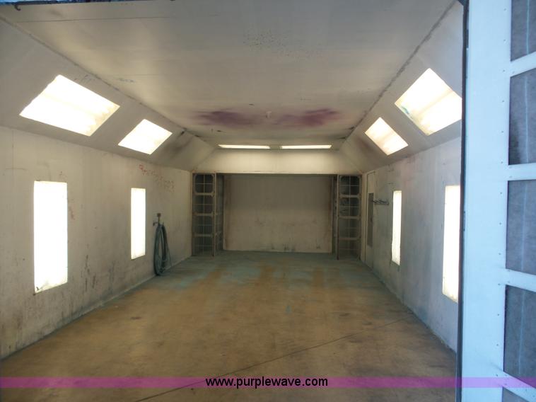 image for item J8831 2014 Standard CBS4603-3B paint booth