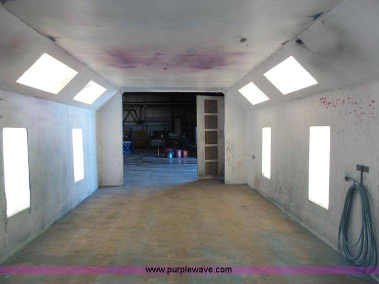 image for item J8831 2014 Standard CBS4603-3B paint booth