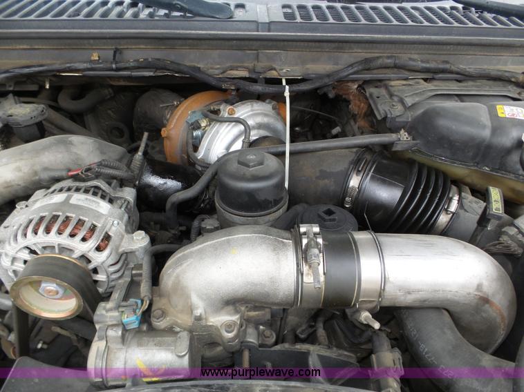 image for item J8852 2003 Ford F250 Super Duty XLT pickup truck