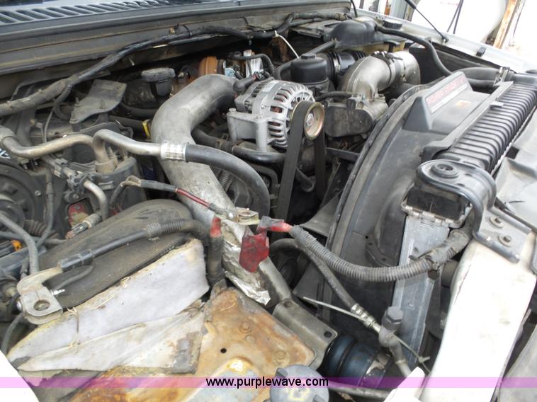 image for item J8852 2003 Ford F250 Super Duty XLT pickup truck