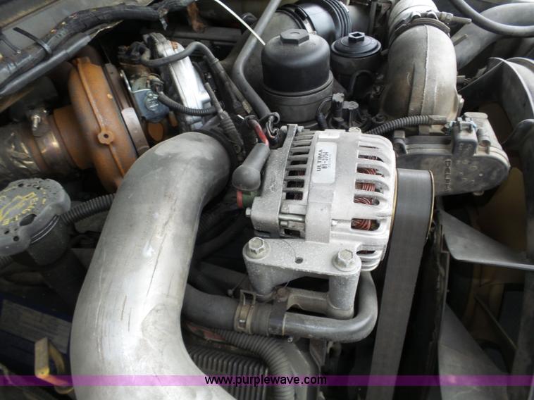 image for item J8852 2003 Ford F250 Super Duty XLT pickup truck