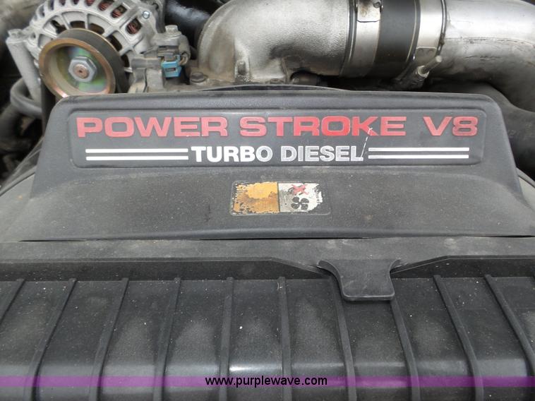 image for item J8852 2003 Ford F250 Super Duty XLT pickup truck