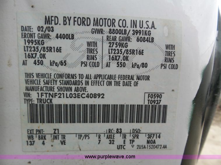 image for item J8853 2003 Ford F250 Super Duty XL pickup truck