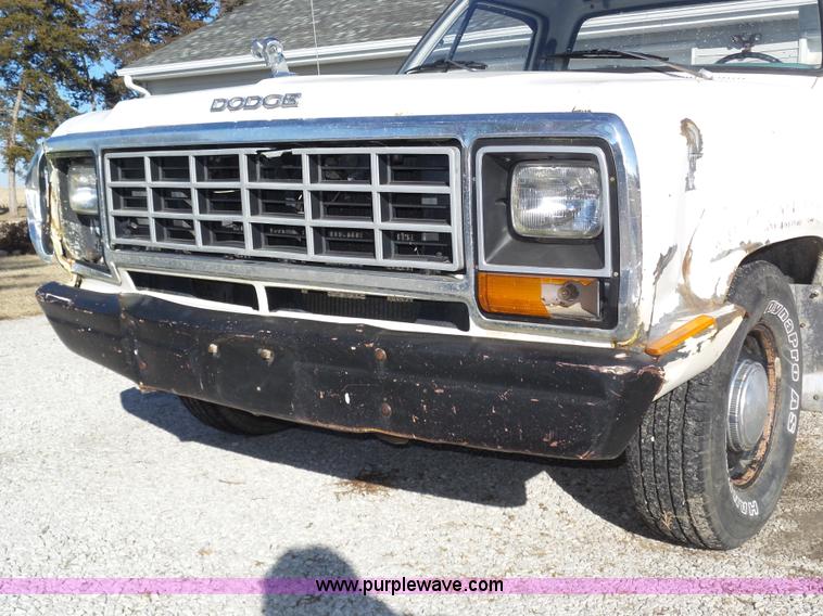 image for item J8864 1981 Dodge Ram D150 Custom pickup truck