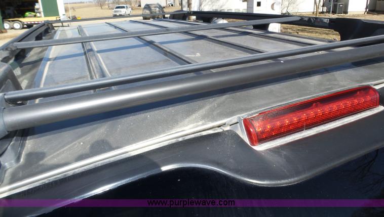 image for item J8866 2002 Chevrolet Suburban 1500 SUV