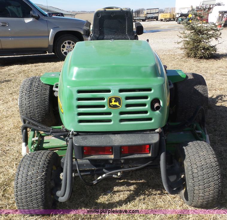 image for item J8867 John Deere 3235B reel mower
