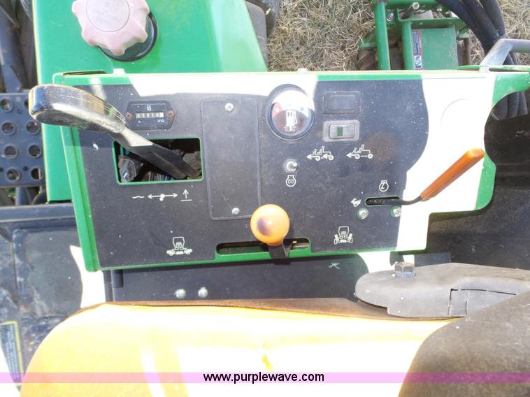 image for item J8867 John Deere 3235B reel mower