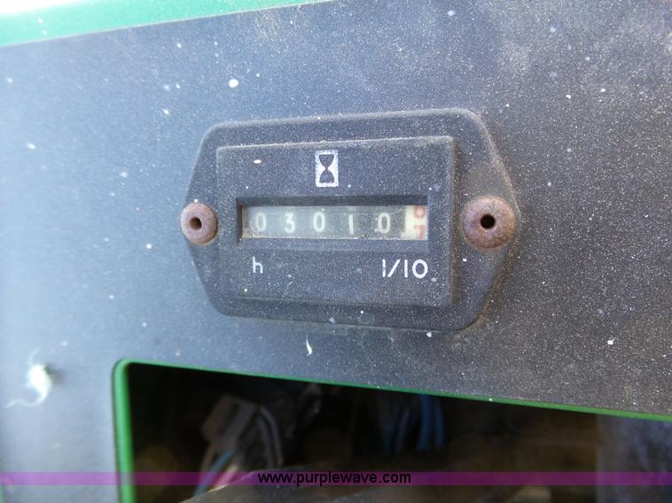 image for item J8867 John Deere 3235B reel mower