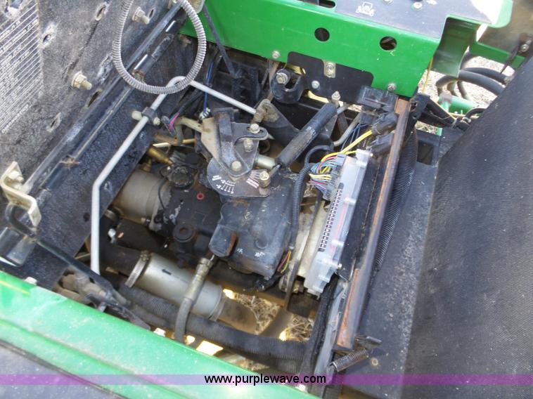 image for item J8867 John Deere 3235B reel mower