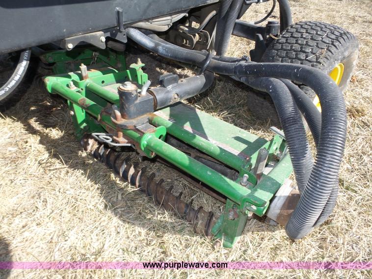 image for item J8867 John Deere 3235B reel mower