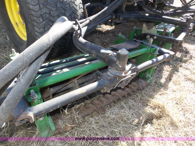 image for item J8867 John Deere 3235B reel mower