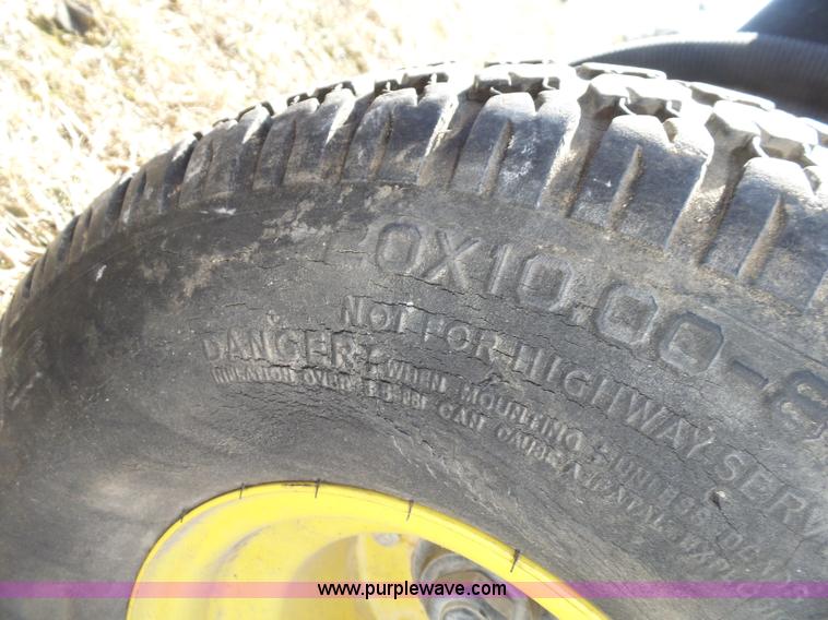 image for item J8867 John Deere 3235B reel mower