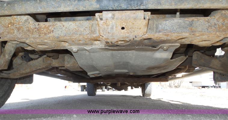 image for item J8898 2005 Chevrolet Silverado 2500HD Crew Cab pickup truck