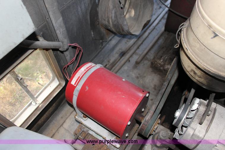 image for item K1198 1984 Grumman enclosed trailer with power wash system