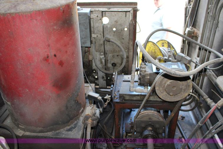 image for item K1198 1984 Grumman enclosed trailer with power wash system