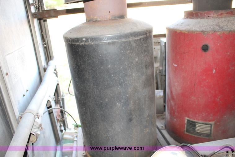 image for item K1198 1984 Grumman enclosed trailer with power wash system