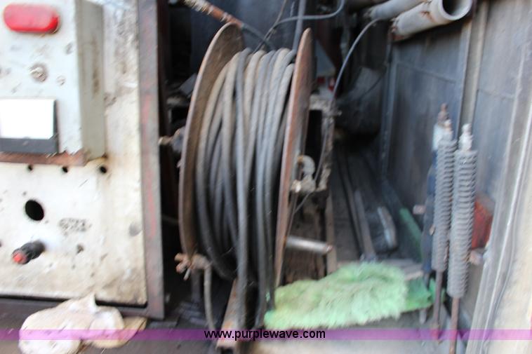 image for item K1198 1984 Grumman enclosed trailer with power wash system