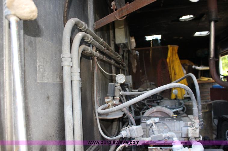 image for item K1198 1984 Grumman enclosed trailer with power wash system