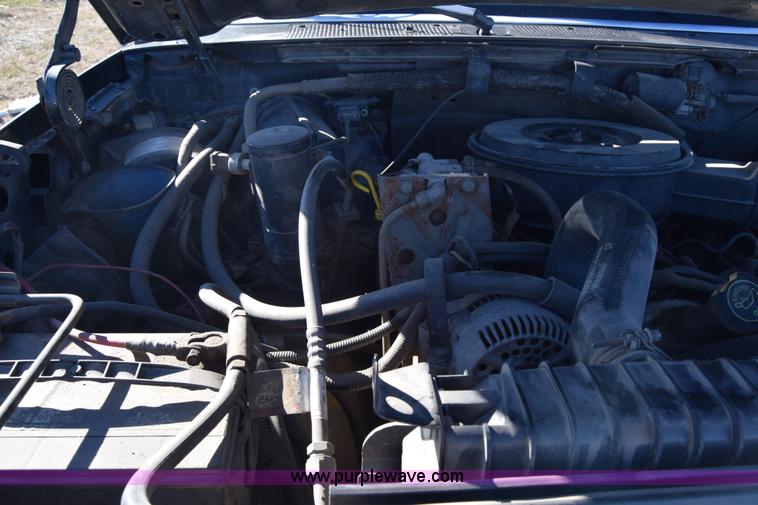 image for item K4430 1993 Ford F250 Super Duty XL pickup truck