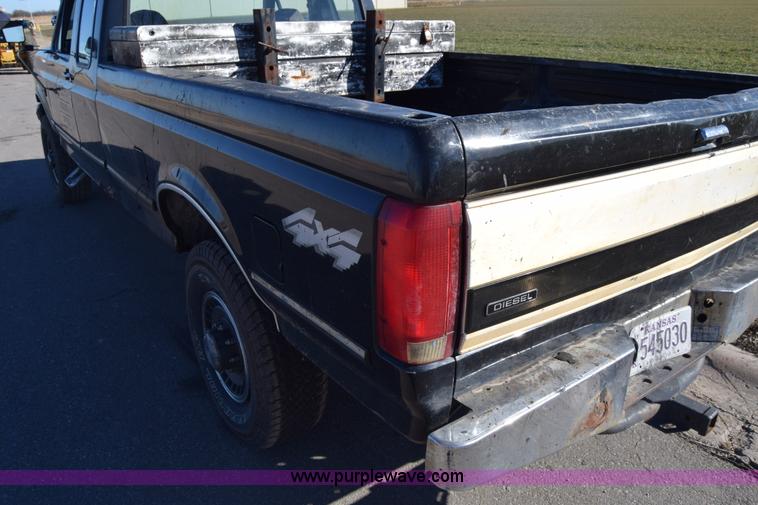 image for item K4430 1993 Ford F250 Super Duty XL pickup truck