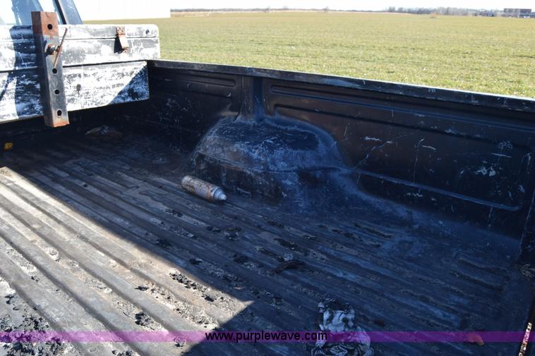 image for item K4430 1993 Ford F250 Super Duty XL pickup truck