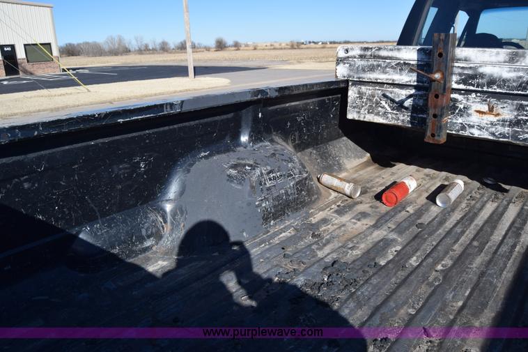 image for item K4430 1993 Ford F250 Super Duty XL pickup truck