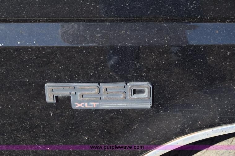 image for item K4430 1993 Ford F250 Super Duty XL pickup truck