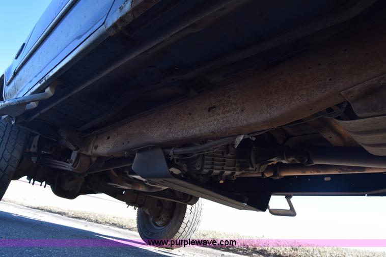 image for item K4430 1993 Ford F250 Super Duty XL pickup truck