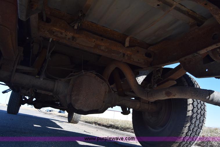 image for item K4430 1993 Ford F250 Super Duty XL pickup truck