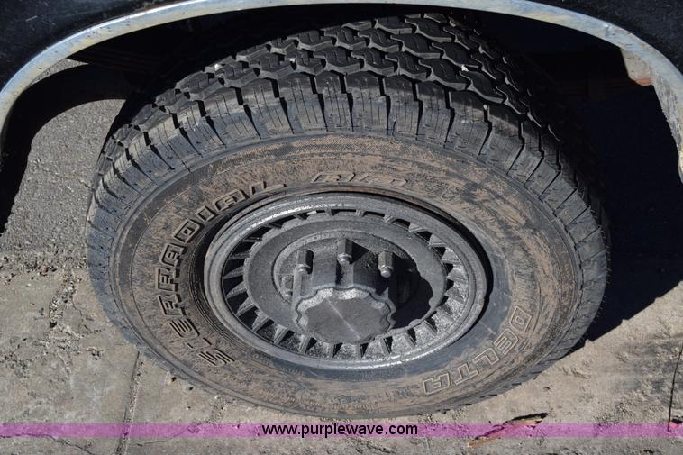 image for item K4430 1993 Ford F250 Super Duty XL pickup truck