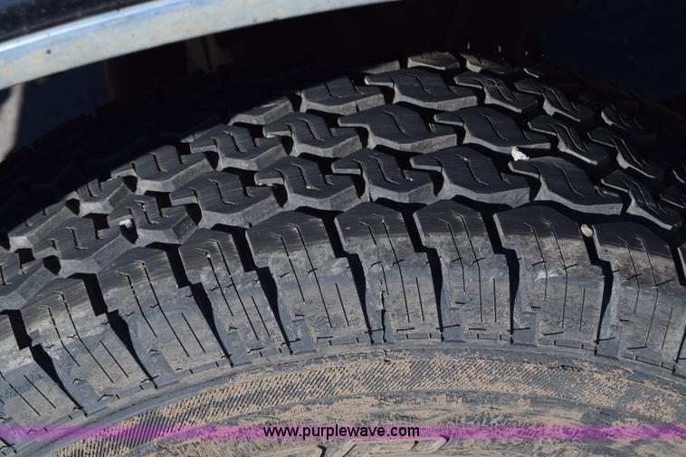 image for item K4430 1993 Ford F250 Super Duty XL pickup truck