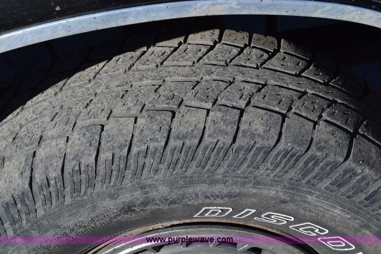 image for item K4430 1993 Ford F250 Super Duty XL pickup truck