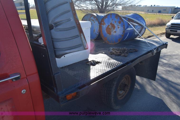 image for item K4435 1988 Ford F250 flatbed pickup truck