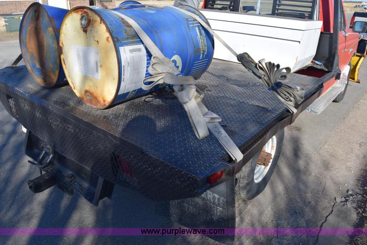 image for item K4435 1988 Ford F250 flatbed pickup truck