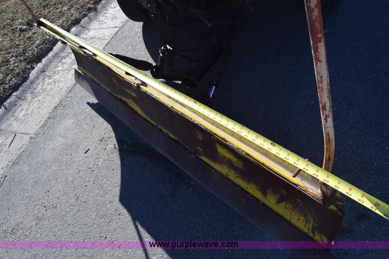 image for item K4435 1988 Ford F250 flatbed pickup truck