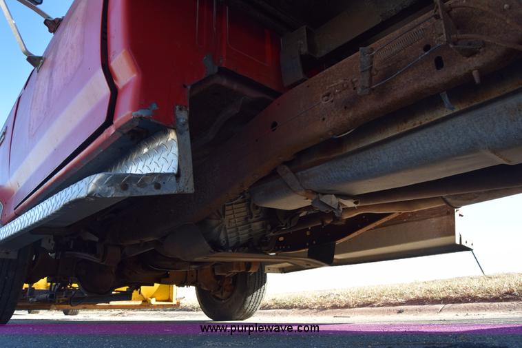 image for item K4435 1988 Ford F250 flatbed pickup truck