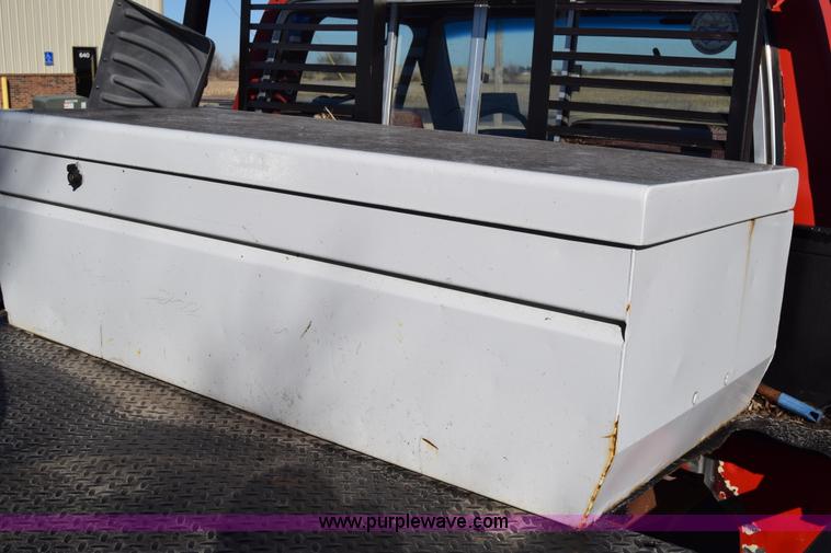 image for item K4435 1988 Ford F250 flatbed pickup truck