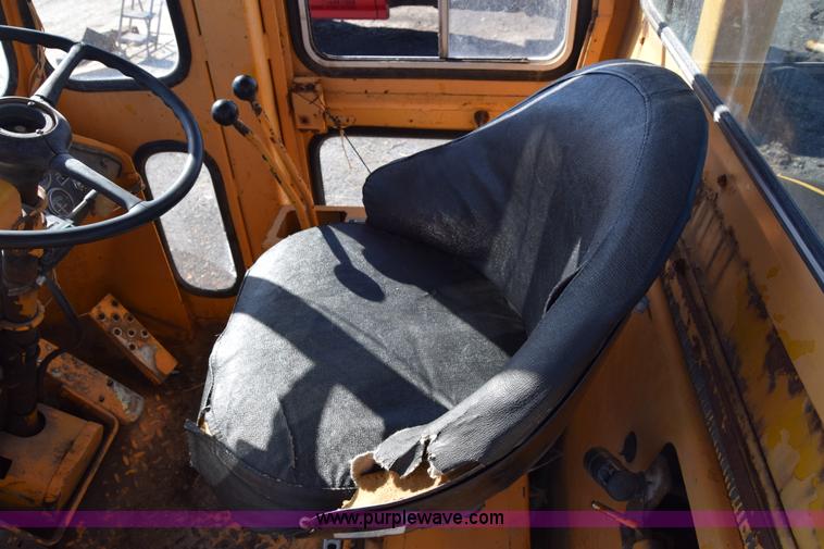 image for item K4436 Allis Chalmers 605 Series B wheel loader